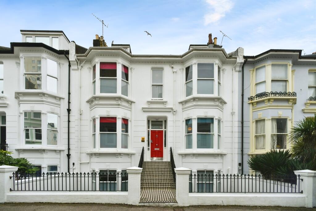St. Georges Terrace, Brighton