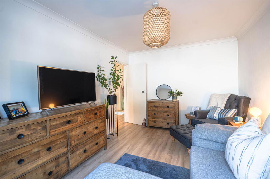 Additional image 9 of Browning Avenue, Bournemouth, BH5 1NN