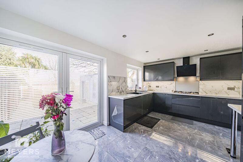 Farnham Road, Branksome, Poole, BH12