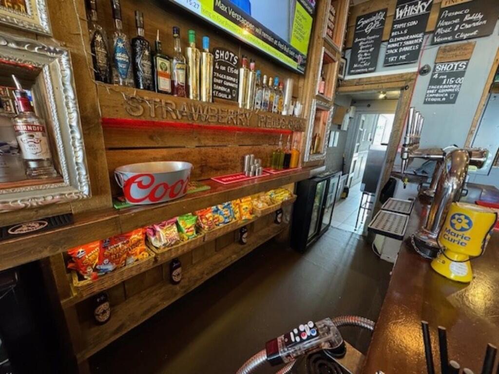 Additional image 6 of Leasehold Free of Tie Bar, Stratford Road, B903DN