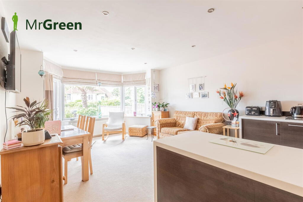 Additional image 5 of 19 Woodland Avenue, Bournemouth, BH5 2DJ