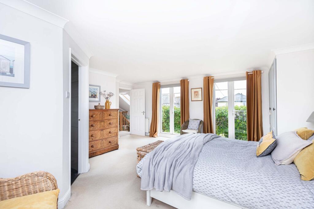 Additional image 14 of Barton Wood Road, Barton On Sea, New Milton, Hampshire. BH25 7NN