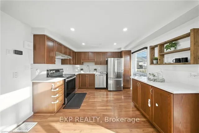 Additional image 6 of 15 Corsica St