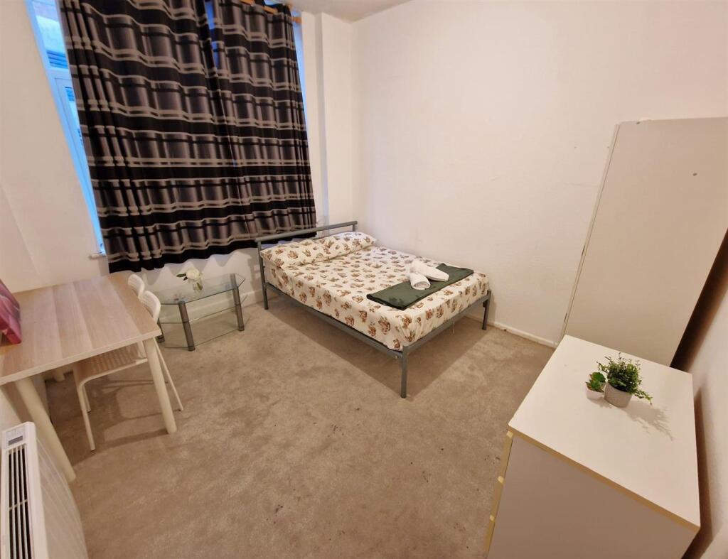 Additional image 3 of Highlands, Bournemouth, BH2