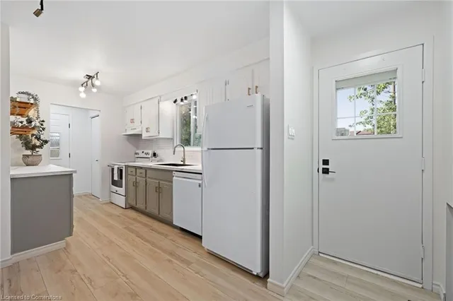 Additional image 3 of 5 Uxbridge Cres