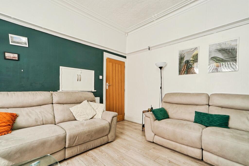 Additional image 3 of Daisy Hill Lane, Bradford