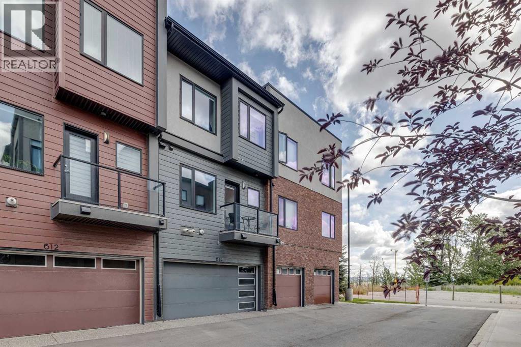 614 Greenbriar Common NW|Calgary, Alberta T3B6J2
