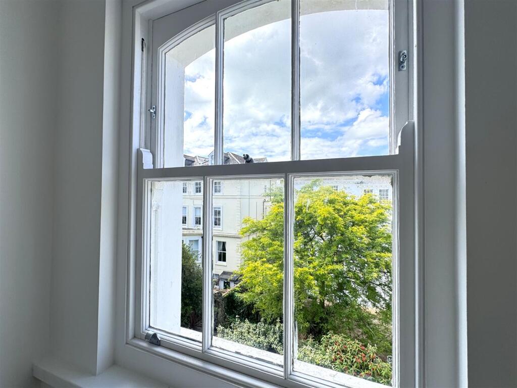 Additional image 8 of Hartington Place, Eastbourne BN21 3BG