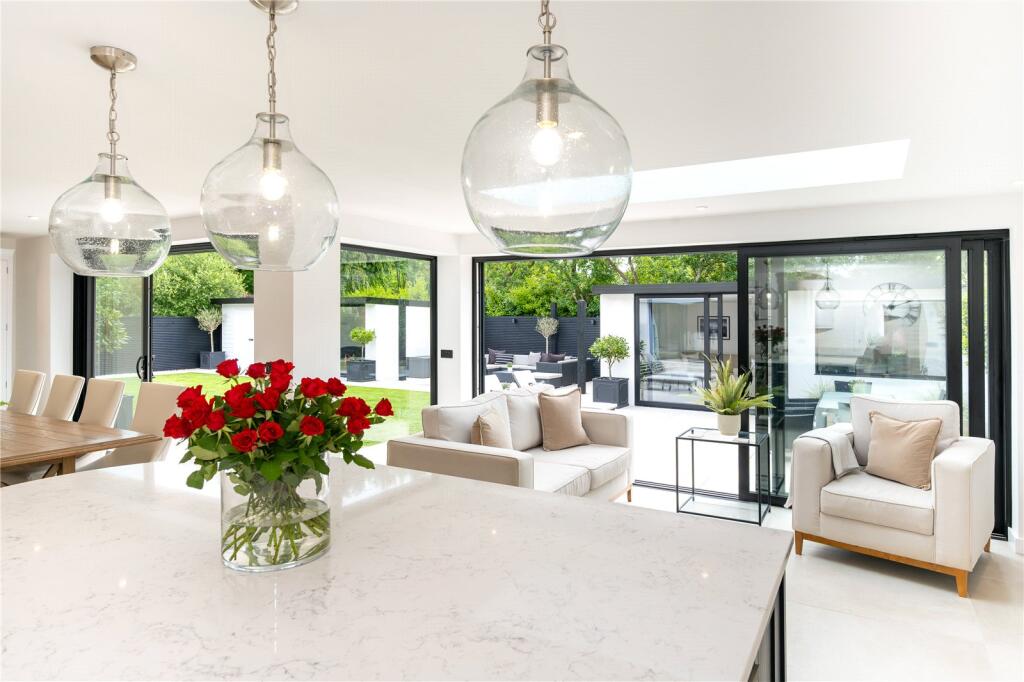 Additional image 7 of Springfield Avenue, Christchurch, Dorset, BH23