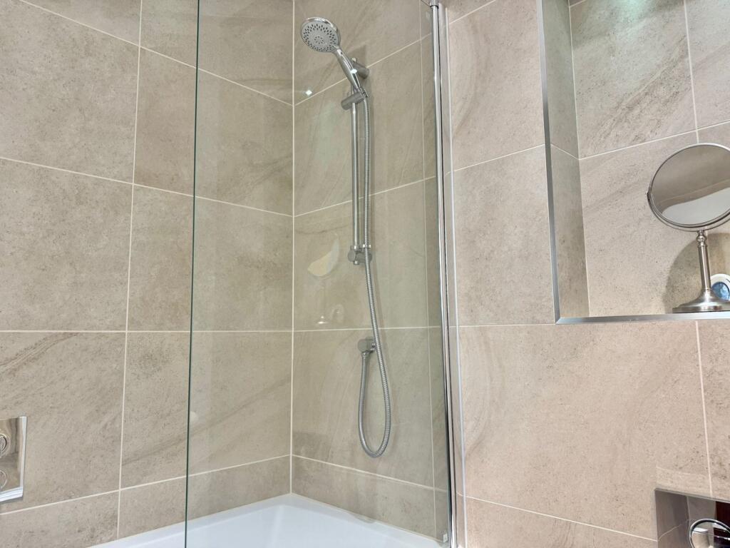 Additional image 19 of The Ridgeway, Broadstone, Poole, BH18