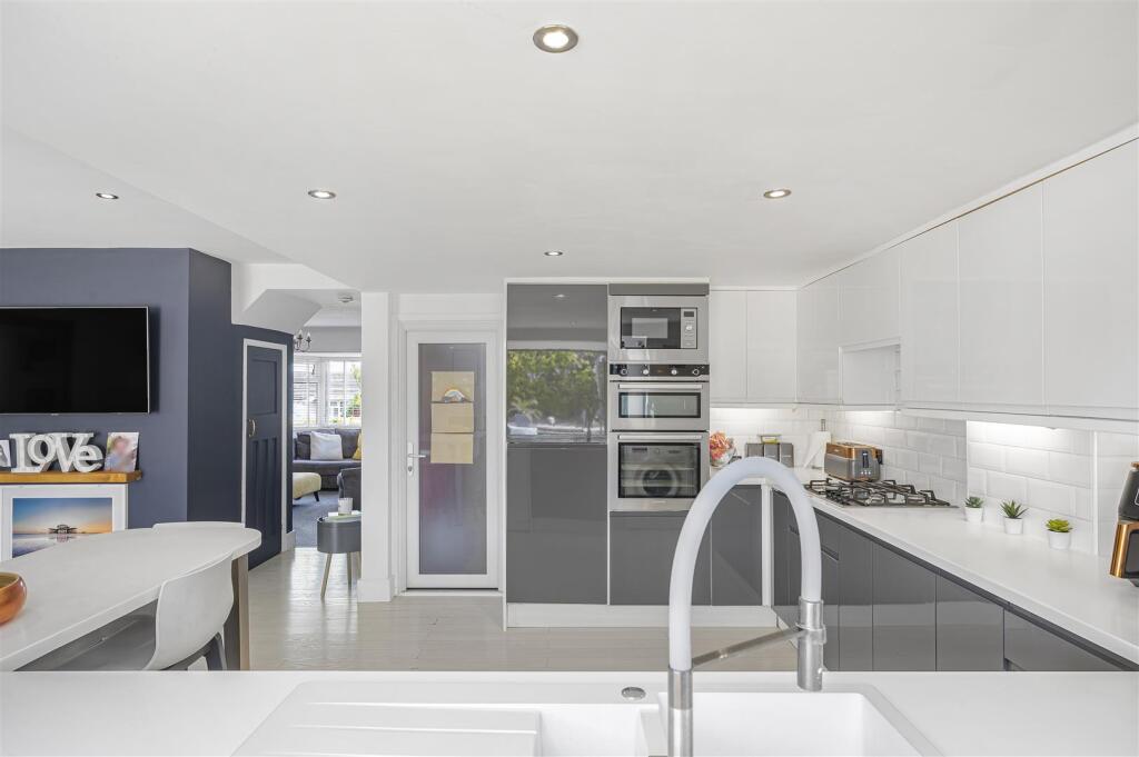 Additional image 11 of Dorothy Avenue, Peacehaven