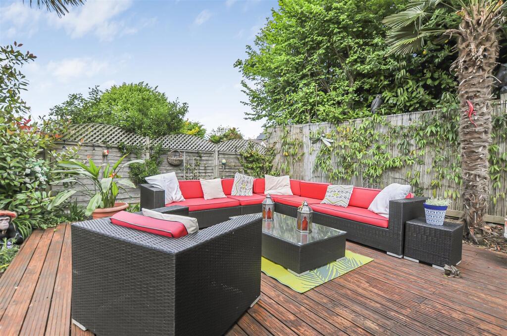 Additional image 21 of Reynards Way, Bricket Wood, St. Albans