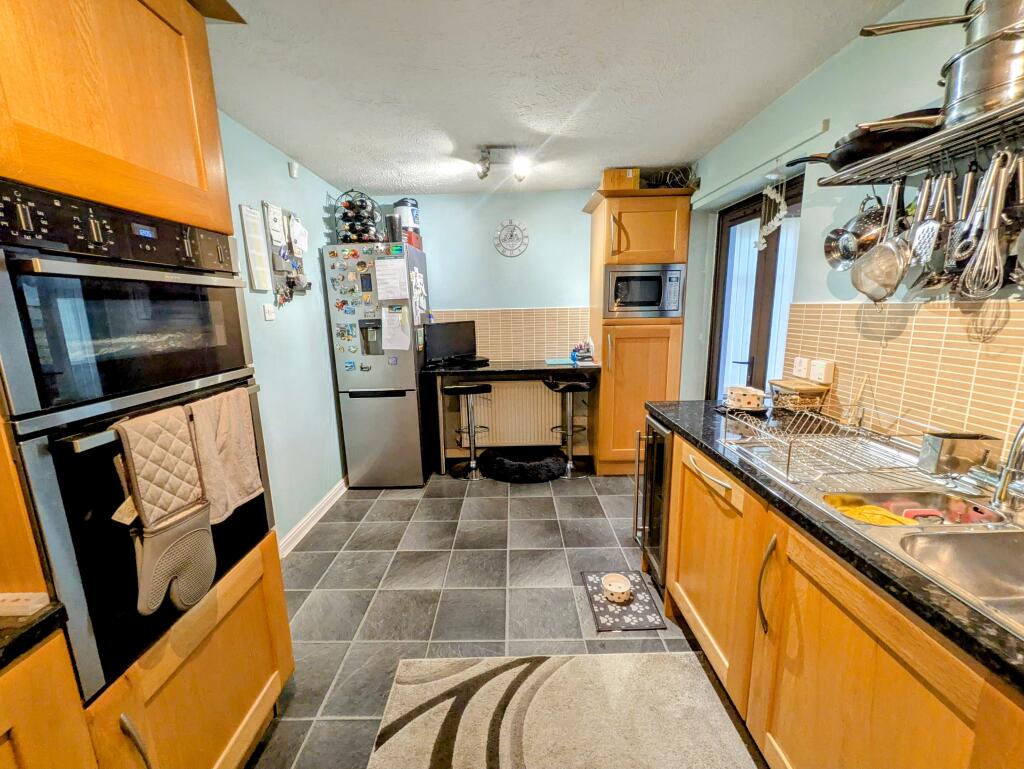 Additional image 7 of Flaxen Court, Bradford, BD6