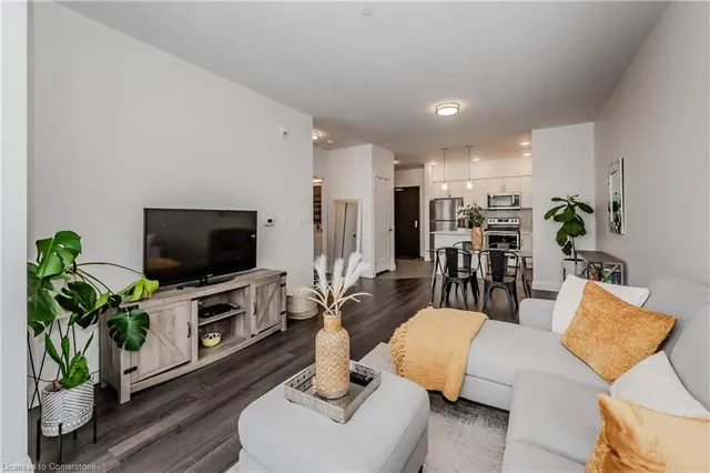 Additional image 14 of 399 Queen St Unit 313