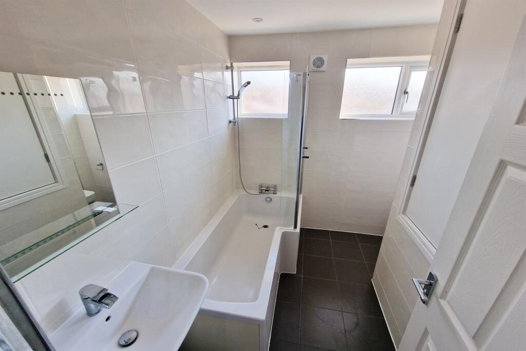 Additional image 4 of Broadstone