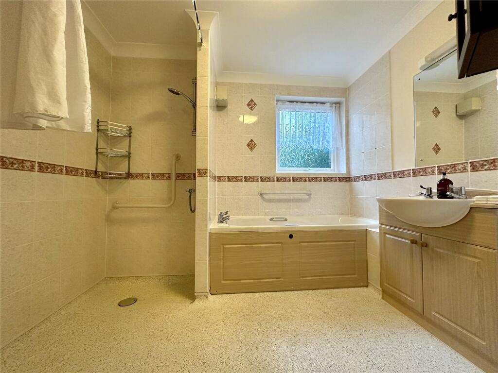 Additional image 8 of Wortley Road, Highcliffe On Sea, Christchurch, Dorset, BH23