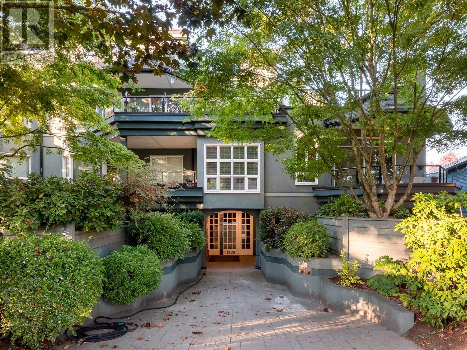 209 1925 W 2ND AVENUE|Vancouver, British Columbia V6J1J2