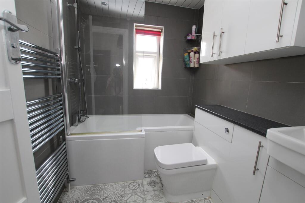 Additional image 18 of Plumpton Walk, Wrose, Bradford