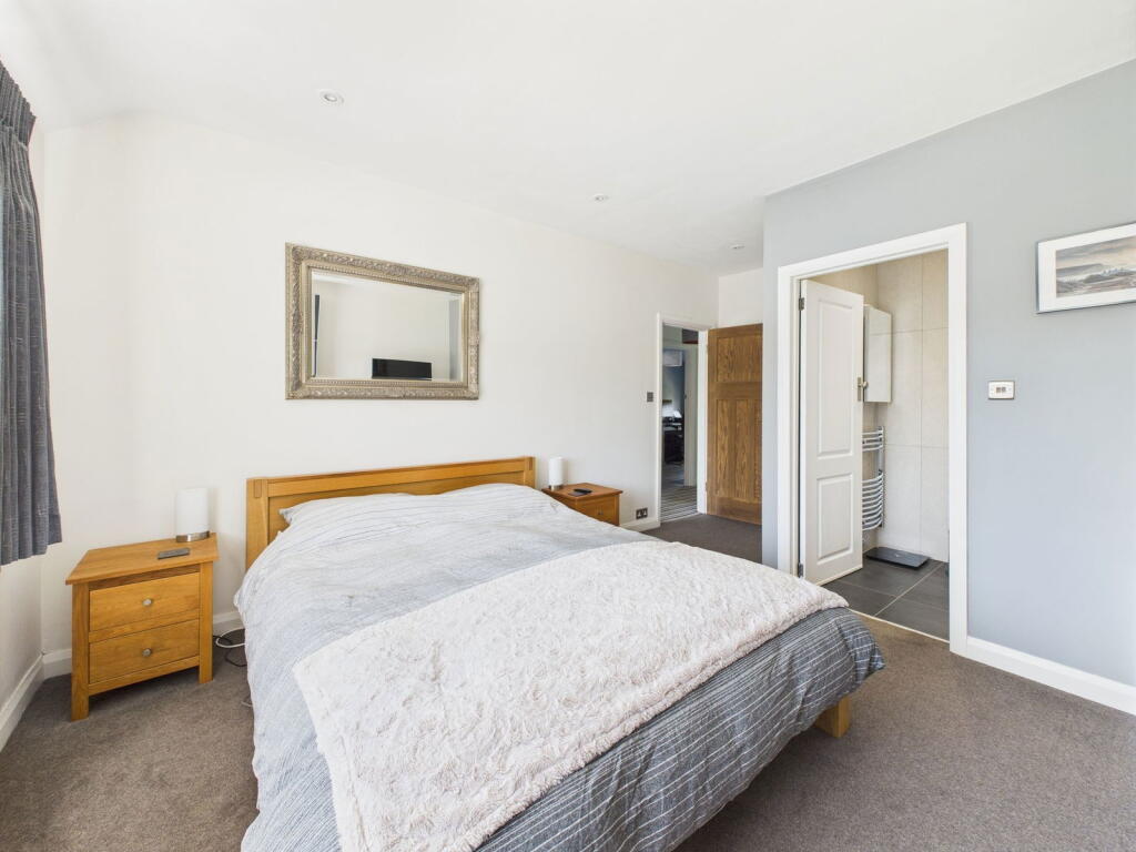 Additional image 11 of George V Avenue, Worthing, BN11
