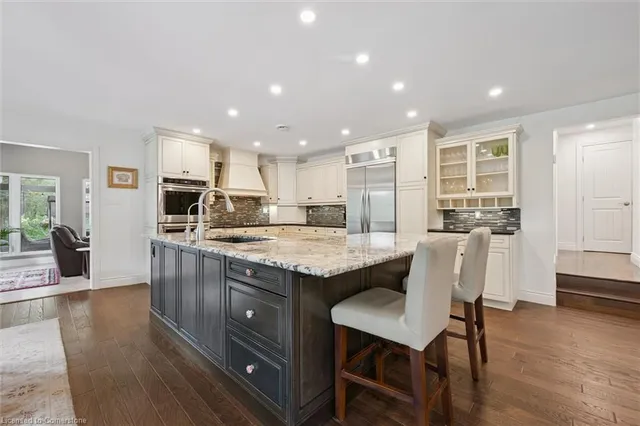 Additional image 9 of 882-888 Fairway Rd