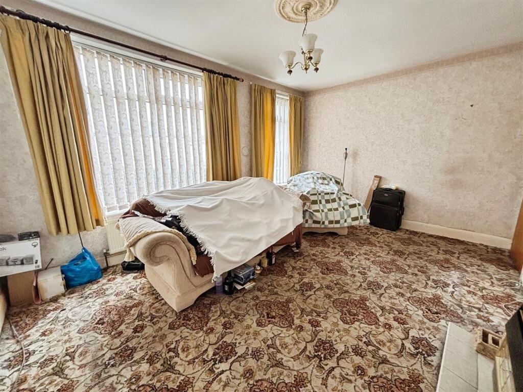 Additional image 3 of Larch Hill, Bradford, BD6 1DN