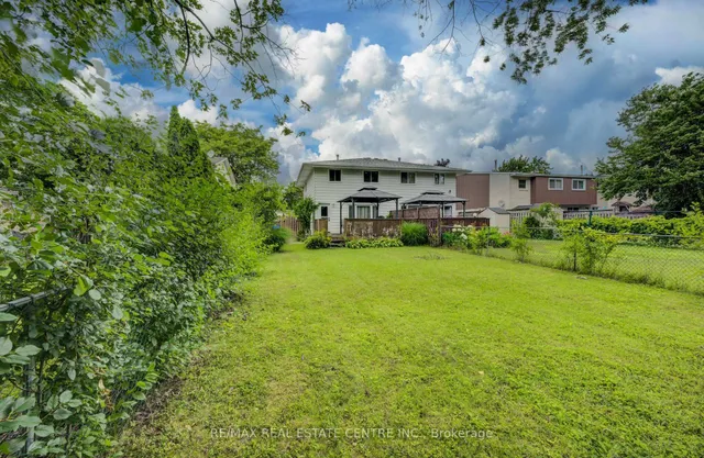 Additional image 37 of 65 Selkirk Dr