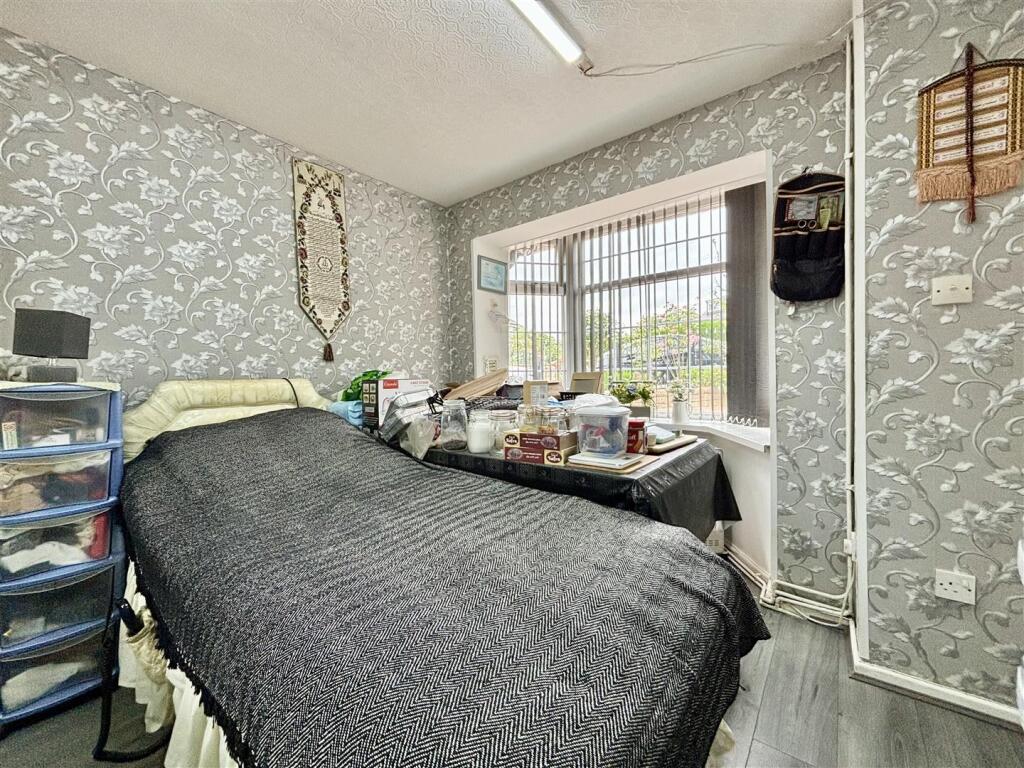 Additional image 11 of Como Drive, Bradford 8