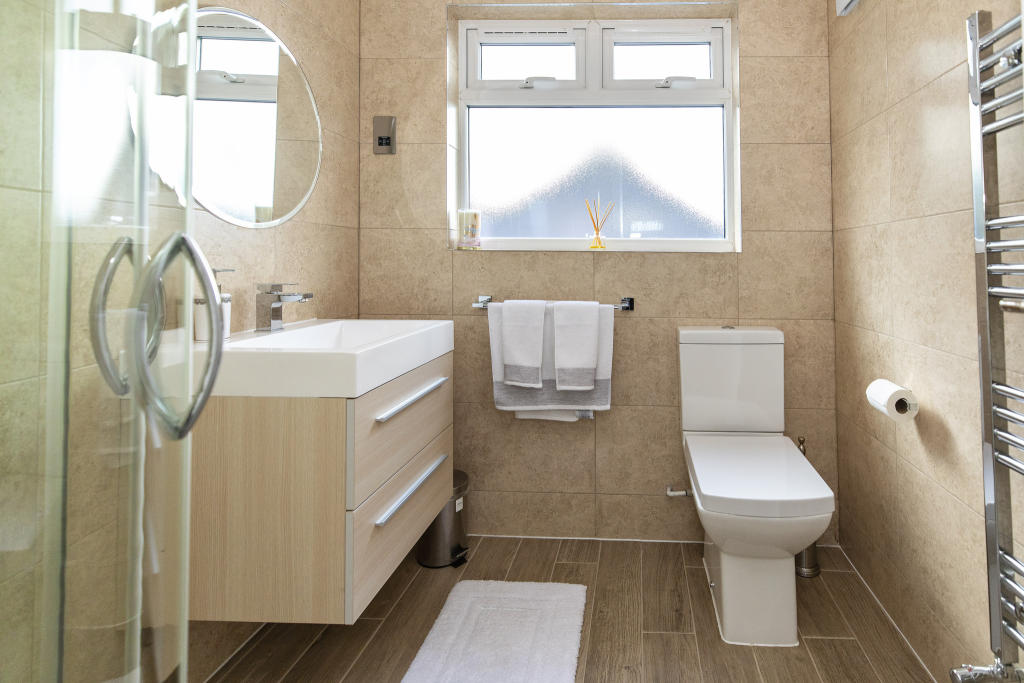 Additional image 12 of Family Let in Queens Park