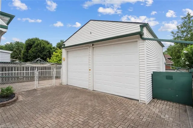 Additional image 36 of 188 Wentworth Ave