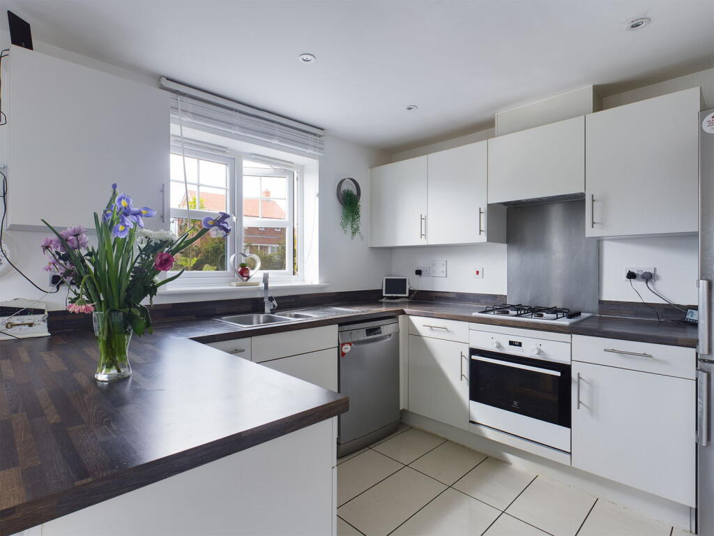 Additional image 4 of Hinchliff Drive, Wick, Littlehampton BN17 7GB