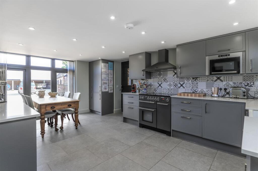 Additional image 4 of Knowlton