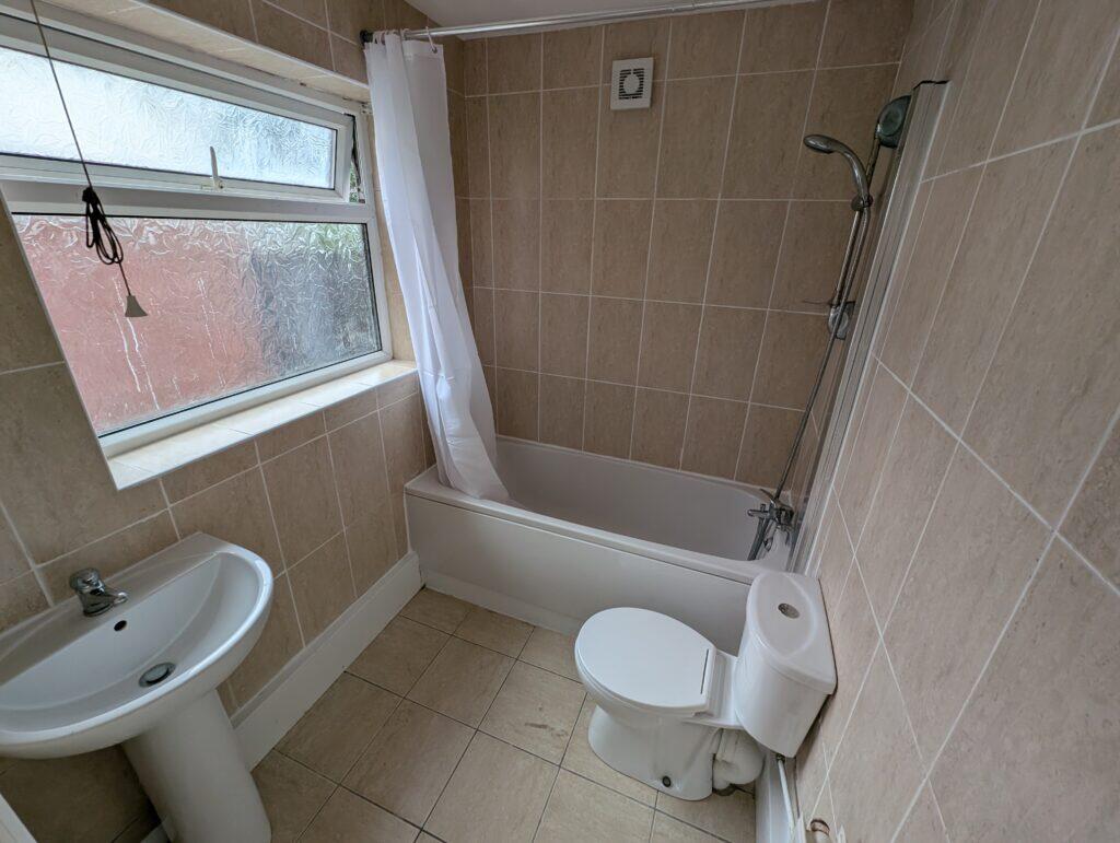 Additional image 5 of Laurel Road, Cotteridge, Birmingham B30 3AY