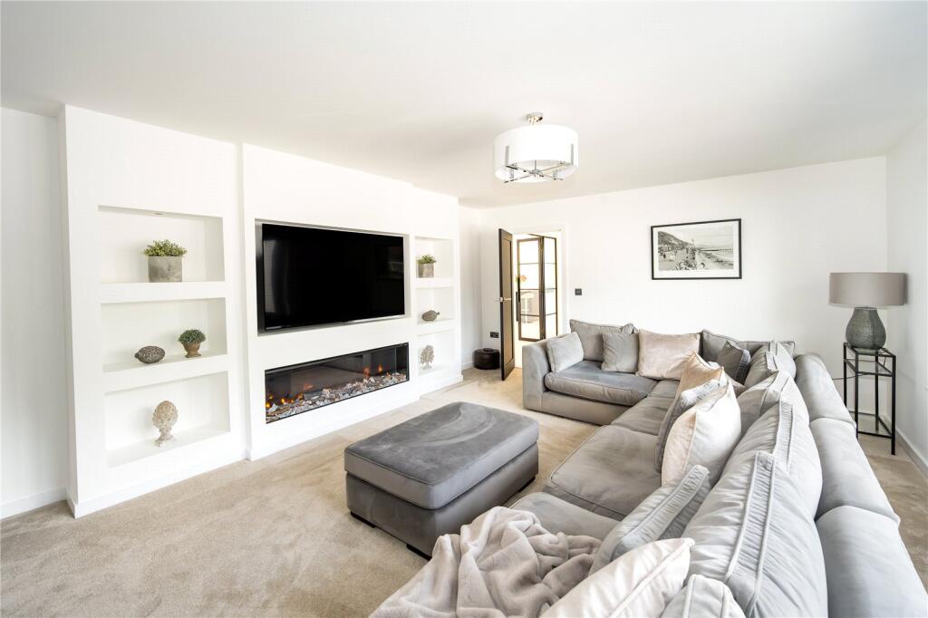 Additional image 3 of Springfield Avenue, Christchurch, Dorset, BH23