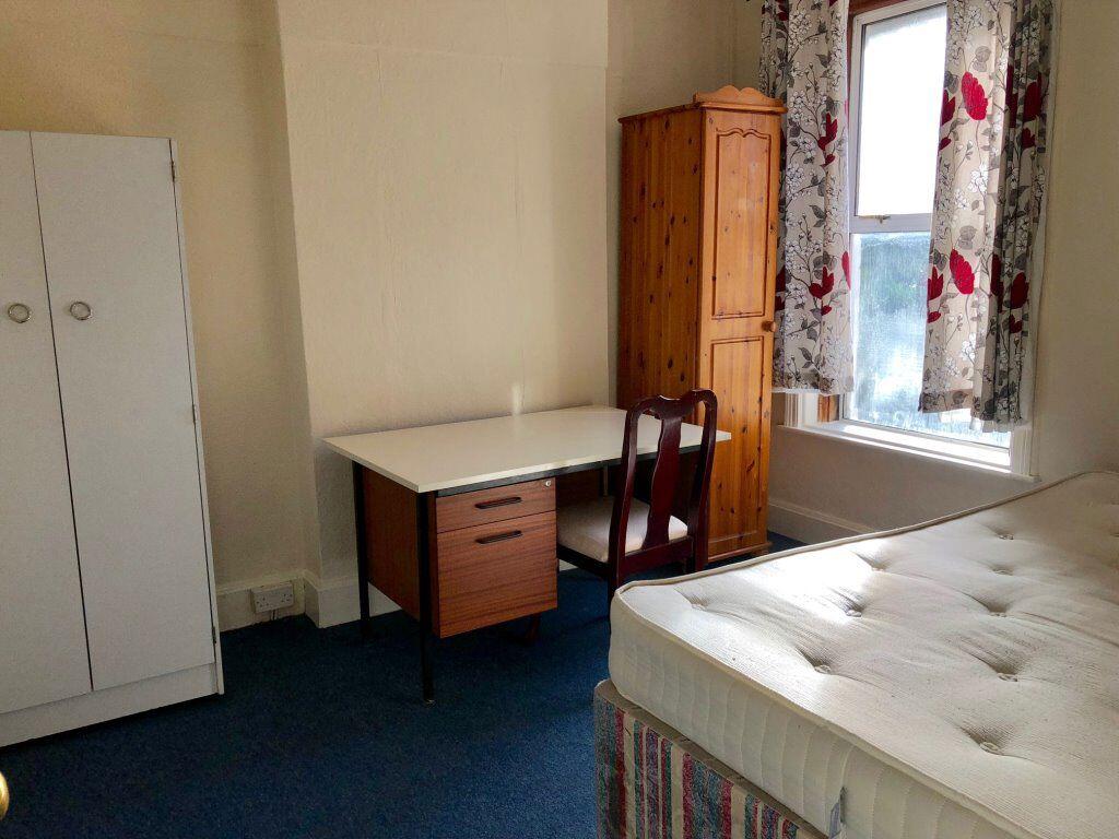 Additional image 6 of STUDENT THREE/ FOUR BEDROOM HOUSE (113st)