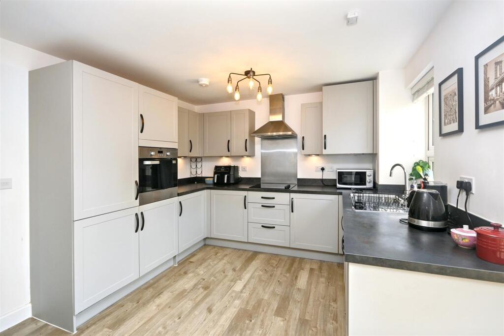 Additional image 7 of Coniston Avenue, Eastbourne