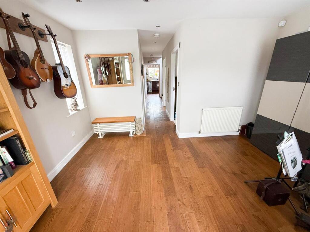 Additional image 24 of Curlew Court, Steeton