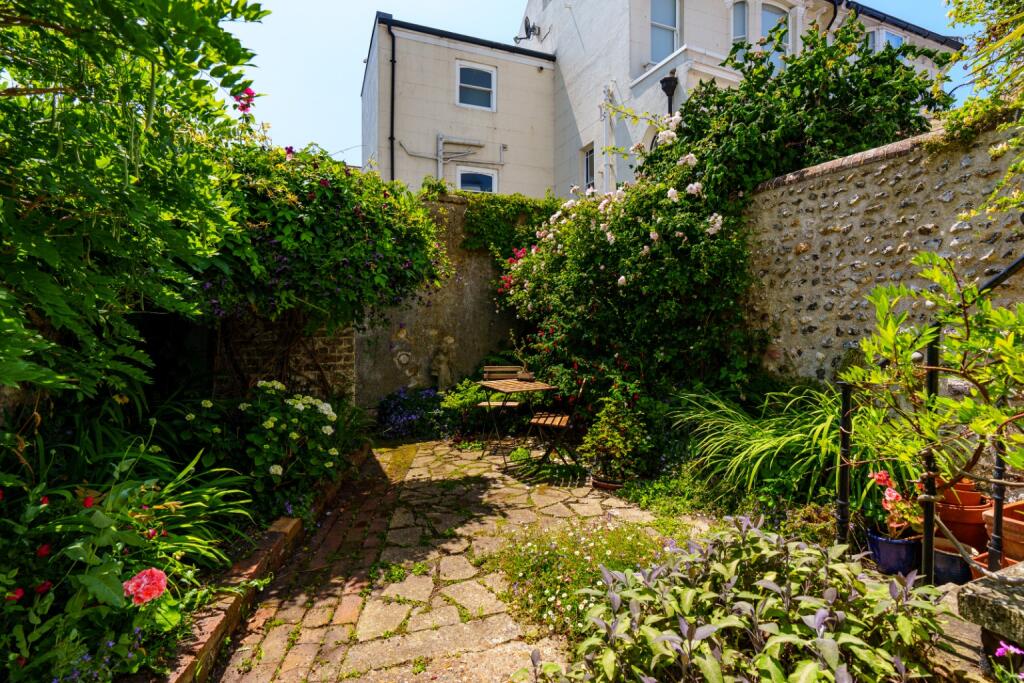 Additional image 4 of Pelham Square, North Laine, Brighton.