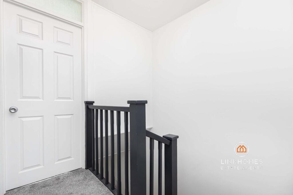 Additional image 27 of Willwood Close, Poole, BH17