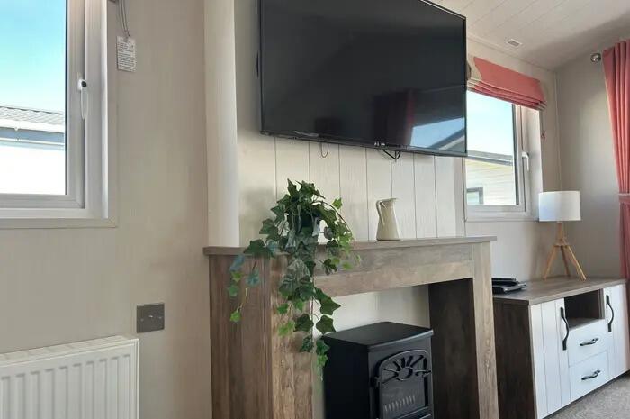 Additional image 14 of Three Bed Willerby Everleigh 2019, Pevensey Bay Holiday Park, Pevensey Bay, Eastbourne, East Sussex, BN24 6DH