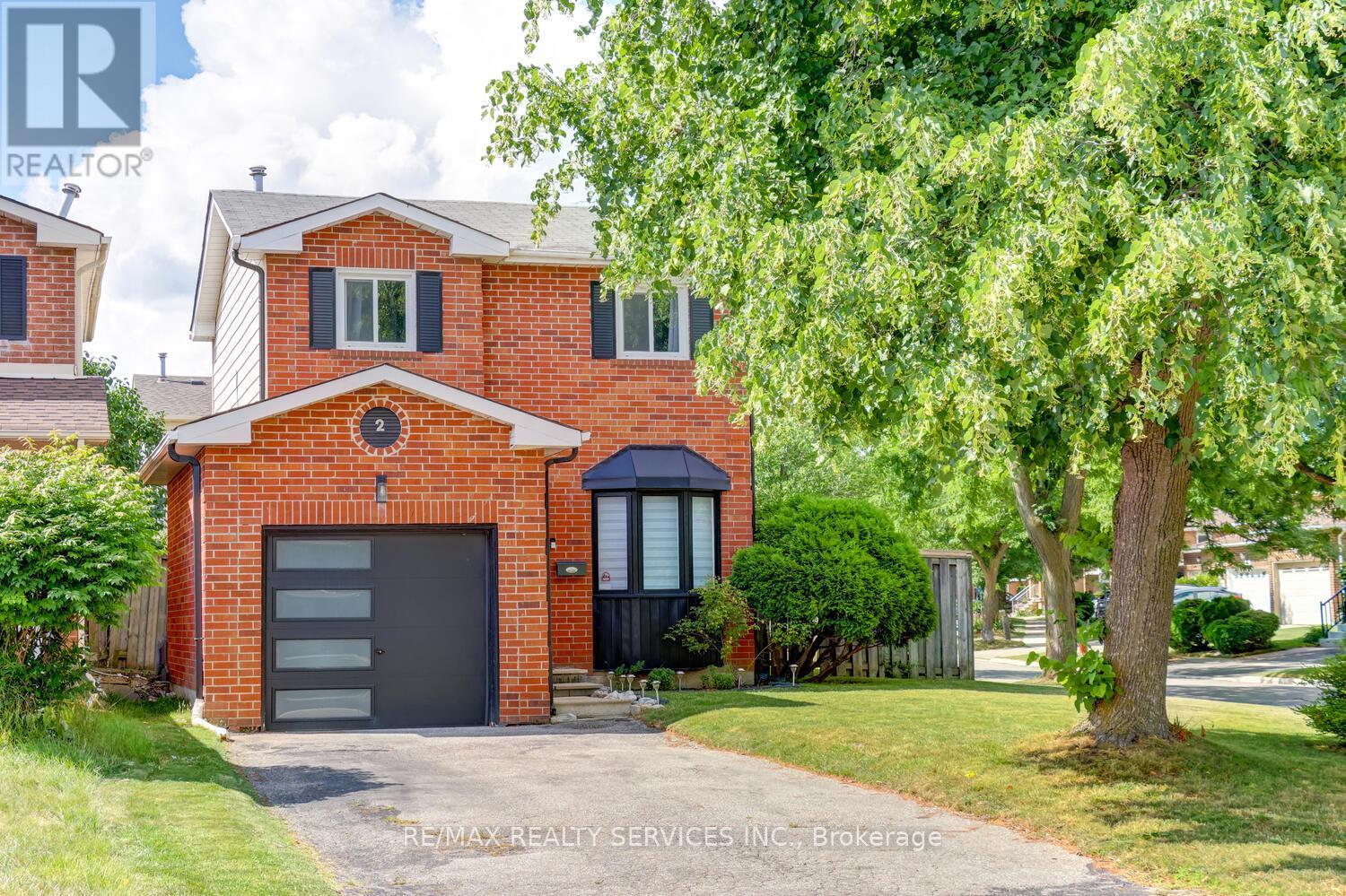 Property image for 2 LAWNVIEW COURT|Brampton (Heart Lake West), Ontario L6Z1S7