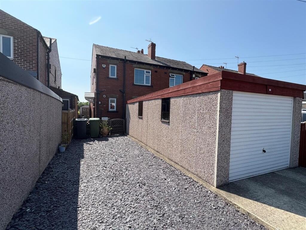 Additional image 15 of Westroyd Avenue, Hunsworth, Cleckheaton