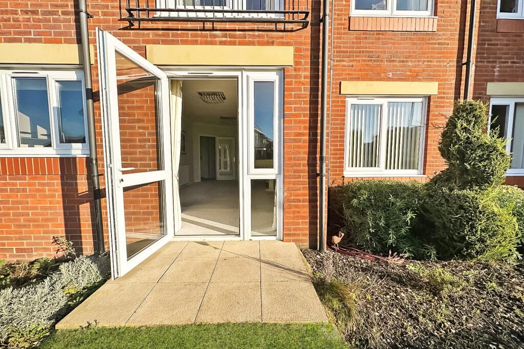 Additional image 8 of Rothesay Lodge, Stuart Road, Highcliffe, Dorset. BH23 5FP