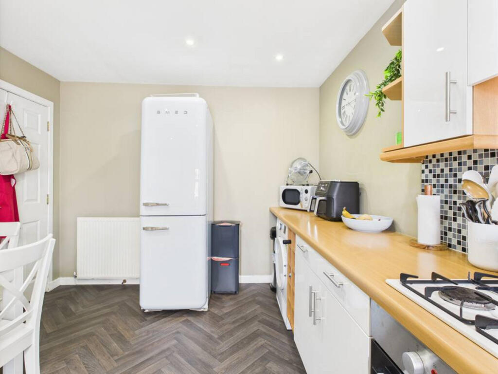 Additional image 7 of Victoria Gardens, Banff, AB45