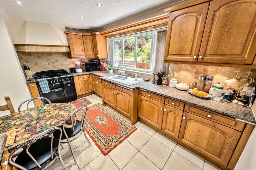 Additional image 3 of Queens Park Avenue