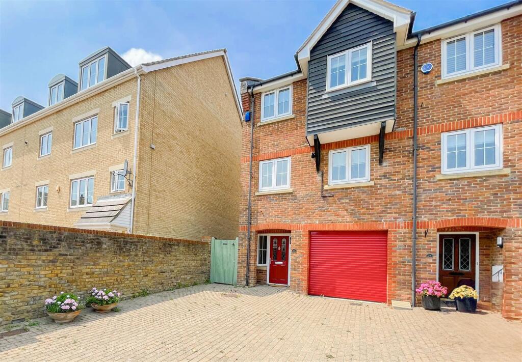 Additional image 19 of Silver Strand West, Eastbourne, BN23 5NP