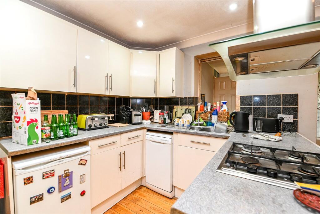 Additional image 4 of Oxey Close, New Milton, Hampshire, BH25