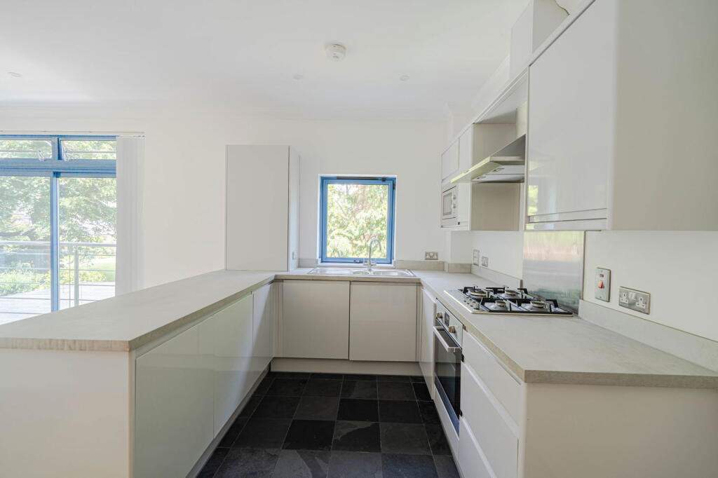 Additional image 5 of Stourcliffe Avenue, Southbourne, Bournemouth, Dorset, BH6 3PT