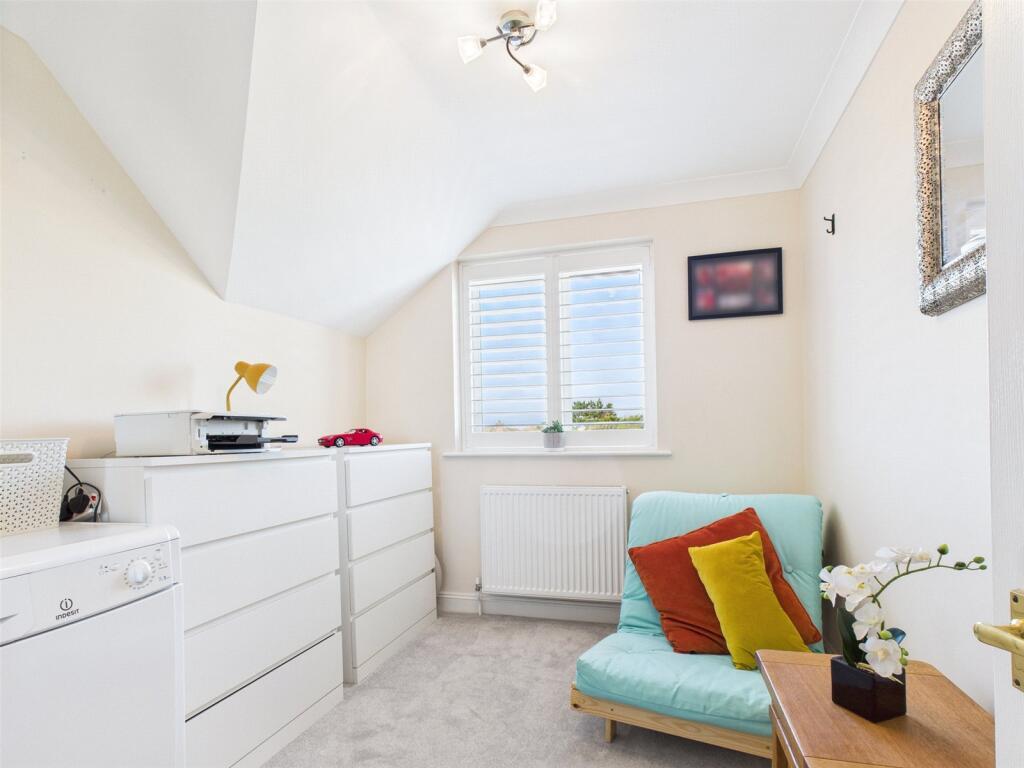 Additional image 10 of Barton Court Avenue, Barton on Sea, New Milton, Hampshire, BH25