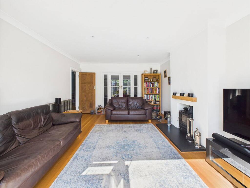 Additional image 5 of George V Avenue, Worthing, BN11
