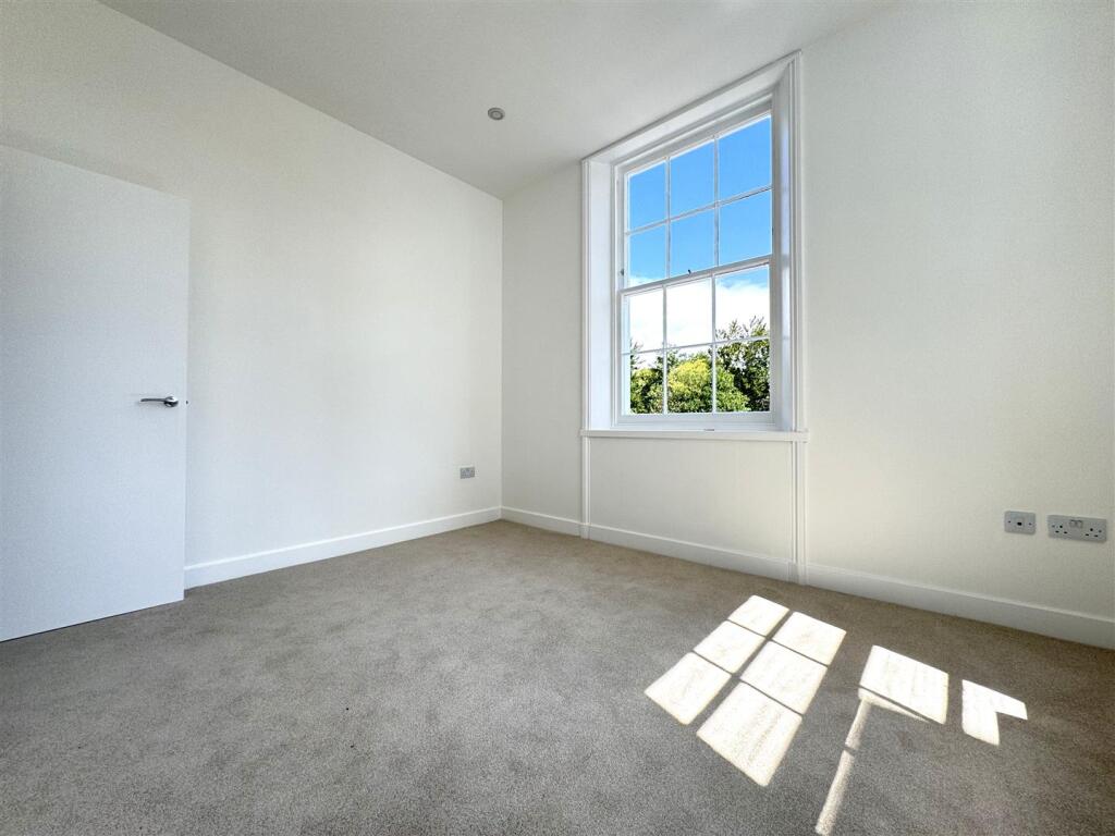 Additional image 6 of Hartington Place, Eastbourne BN21 3BG